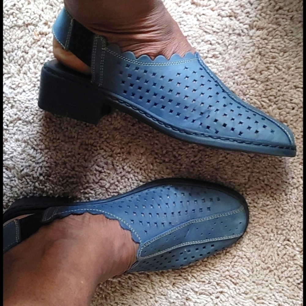 Shoe